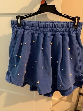 Blue Pearl-Embellished Women's Elastic Waist Shorts